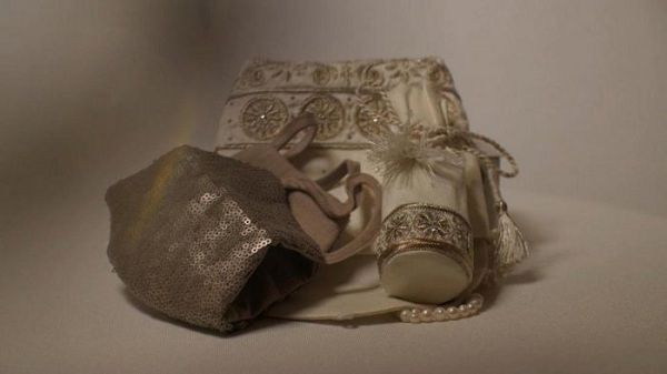 الخليج الان : تسريب صور هدايا ‘‘الأمير فهد’’ لعروسته الأميرة حصة ابنة الملك سلمان بن عبدالعزيز .. مقتنيات مُذهلة تسلب العقول وتخطف الأنضار من الحفل الزفاف الاسطوري الذي ليس له مثيل .. شاهد