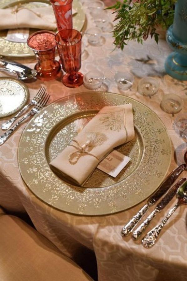 الخليج الان : تسريب صور هدايا ‘‘الأمير فهد’’ لعروسته الأميرة حصة ابنة الملك سلمان بن عبدالعزيز .. مقتنيات مُذهلة تسلب العقول وتخطف الأنضار من الحفل الزفاف الاسطوري الذي ليس له مثيل .. شاهد