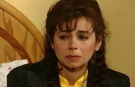 كلام في الفن : ناهد رشدي بطلة مسلسل (لن اعيش في جلباب ابي) تكشف المستور عن علاقة رائحة عبلة كامل بغضب نور الشريف ،، ولماذا طلب طردها من المسلسل بسبب رائحتها؟!