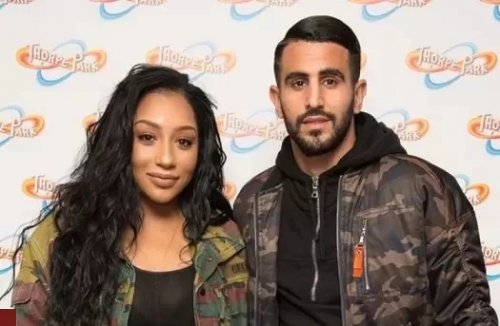 زوجة ’’رياض محرز‘‘ تفجر جدلاً واسعاً بالبيكيني الفاضح والشفاف .. والجمهور : أتعلمي من زوجة فخر العرب محمد صلاح ! (شوف دلوقتي)