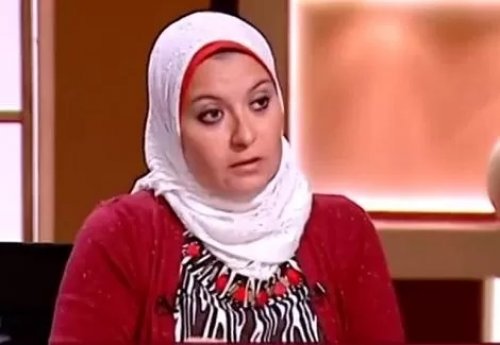 رد مفاجئ من هبة قطب .. أمارس العلاقة مع زوجي مرتين في اليوم ولا أكتفي هل هذا طبيعي؟