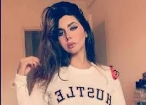 السعودية مودل جيجي تتخطى الخطوط الحمراء .. وتظهر الممنوع من جسدها بأجرأ أطلالة على الكون !!