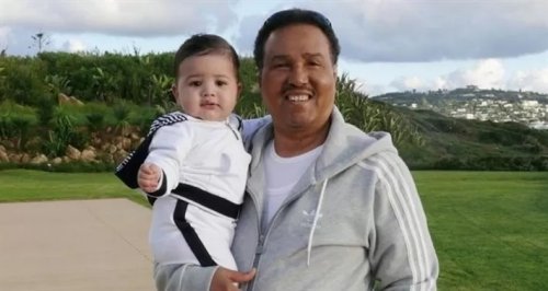 أول ظهور لمولود فنان العرب ’’محمد عبده‘‘ الـ 11.. المفاجأة بجنسية والدته وعمرها الحقيقي !! شوف دلوقتي (صورة)