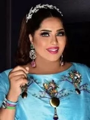 صاروخ عابرات للقارات.. لن تصدق ما ستراها عيناك ... شاهدوا شقيقة هيا الشعيبي تخطف أنظار الجمهور بجمالها الشديد والغير متوقع في اول ظهور لها.. !!