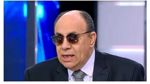 فيديو صادم : متصلة تسأل(جوزي عزم المدير بتاعه في البيت وعايزني أنام معاه ،، أعمل إيه؟) .. شوف دلوقتي الرد المزلزل من مبروك عطية. |