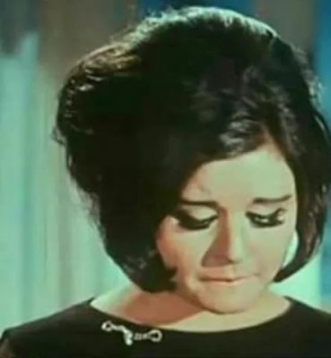 في فيلم للكبار فقط : صراخ هستيري لـ السندريلا ’’سعاد حسني‘‘ في اقوى مشهد خادش مع رشدي اباظة والمخرج لم يهتم لصراخها وجعل البطل يكمل متعته حتى النهاية !! (تفاصيل ما حدث)