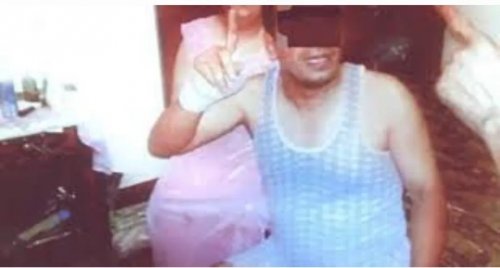 علامات الساعة ظهرت في الجزائر .. رجل يأمر زوجته الحسناء بخلع ملابسها والنوم في أحضان رجل أجنبي وسيم والسبب لايخطر على بال !