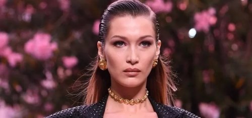 جننت الشباب في الشوارع .. الفلسطينية (بيلا حديد) تستعرض ملابسها الداخلية بأجرأ ظهور على كوكب الأرض ... شوف دلوقتي