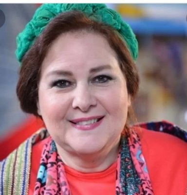 نزعت انبوب الأكسجين من فمها وقامت بأمر غريب وظلت تردد هذه الجملة .. تفاصيل مؤثرة عن آخر اللحظات في حياة الراحلة (دلال عبدالعزيز) في غرفة العناية المركزة مؤلم جدا !.