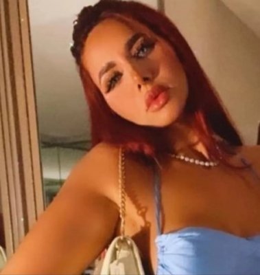 ممنوع دخول اصحاب القلوب الضعيفة. ..السعودية ( مودل جيجي) تفجر الانترنت بكلوت صغير اظهر كل شي . !