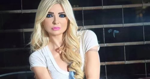 ميريام كلينك تفجر السوشيال ميديا بالقصير وبساقين مفتوحتين ليظهر ما كان مخفي بكل وضوح امام الجميع !! (شوف دلوقتي)
