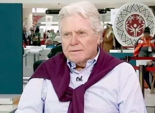 مين أكتر فنانة كانت ريحتها وحشة وصعب تبوسها؟ رد صادم وغير متوقع من الفنان حسين فهمي صدم الكل (شوف دلوقتي) !!