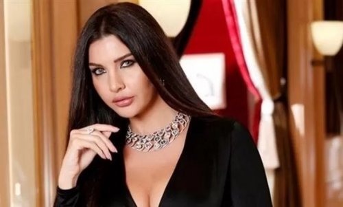 لاميتا فرنجية تظهر من داخل حوض الأستحمام وتغطي جسدها بفقاعات الصابون فقط فظهر كل شي!! (شوف دلوقتي)