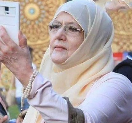 اخيراً.. تم كشف السر وراء رفض الفنانة شمس البارودي تغسيل جثمان دلال عبدالعزيز .. مفاجأة صدمت الوسط الفني !!