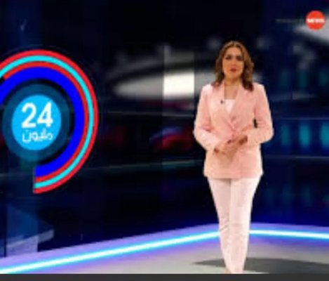 مذيعة جزائرية خرافية ألجمال نسيت أنها على الهواء في البث المباشر وما فعلته دون خجل او حياء فجر غضب كل الجزائريين !! (فيديو)