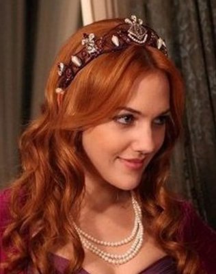 اتذكرون هيام بطلة مسلسل حريم السلطان | مريم أوزرلي | تتجاوز كل الخطوط وتكشف المستور كاملاً دون خجل برفقة رجل داخل سيارة !! (شوف دلوقتي)