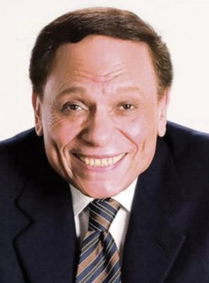 شوف دلوقتي : هذه الفنانة تعترف بكل وقاحة : (الزعيم عادل إمام حرك نشوتي ، قطعني بوس وعاشرته أكثر من جوزي) .. لن تتوقع من تكون.!