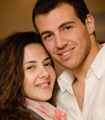 بعد وفات ابويها تصدق كيف انتقمت الفنانة دنيا سمير غانم من زوجها رامي رضوان بعد هذه المشاجرة العنيفة.!