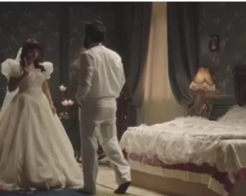 علامات قيام الساعه تظهر .. عريس تزوج شقيقة زوجته المتوفية وفي ليلة الدخله سمع الأبناء صراخا شديد في غرفة النوم وعند فتحوا الباب كانت الصدمة!؟