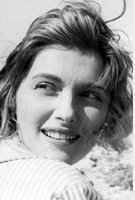 هذه الممثلة لم تعرف أنها مسلمة طوال حياتها ولم تتعلم الصلاة إلا قبل وفاتها على يد الشيخ الشعراوي من !