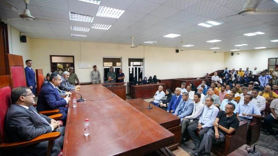 رئيس الوزراء يؤكد حرص الحكومة على ضمان استقلال القضاء ومنع أي تدخل في سير العدالة