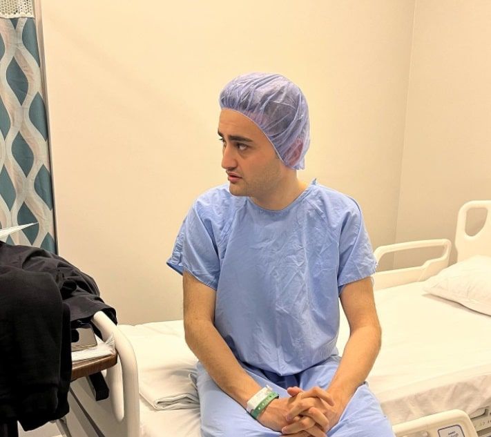 “إصابة الشيف بوراك بالسرطان”.. ما الحقيقة بعد الصور التي فاجأت محبيه!(صور)