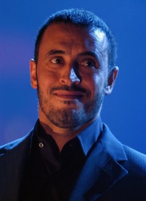 القيصر كاظم الساهر كان العشيق السري لهذه الفنانة الشابة التي تمنت الزواج منه.. لن تصدق من تكون ؟ (شوف دلوقتي صورة