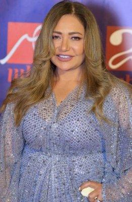 بالصور مفاجأة فنية صاعقة وغير متوقعة ..لن تصدقوا هذه الفنانة الفاتنة الجمال هي شقيقة ليلى علوي .. والمفاجأة في سبب اعتزالها التمثيل -