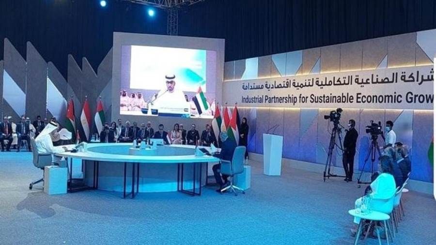 الجابر: القابضة ADQ تخصص 10 مليارات دولار للاستثمار في مشاريع "الشراكة الصناعية التكاملية"