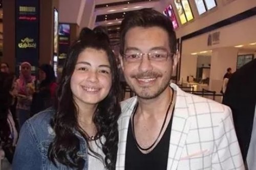 بعد انباء خطوبتها على ابن كمال أبو رية..النجم أحمد زاهر يعلق على زواج ابنته ليلى! ويكشف حقائق