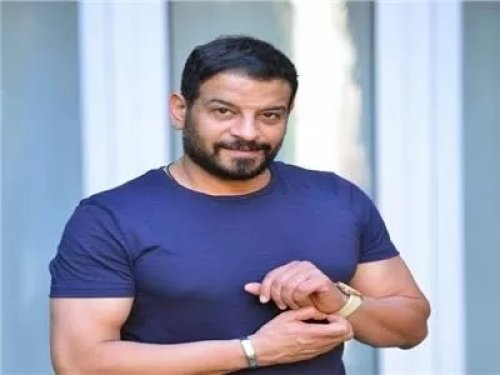 لن تصدق من هي زوجة النجم أشرف مصيلحي!.. جمالها اسطوري فنانة شهيرة دخلت عالم الفن من بابه الواسع!