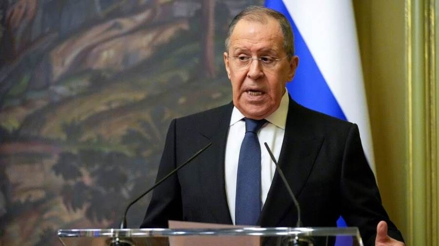 لافروف يحذّر الغرب من إرسال أسلحة بعيدة المدى إلى أوكرانيا
