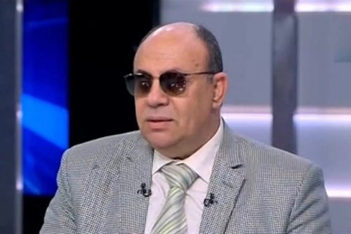 عاجز ومعنديش رغبة في الحريم فهل أتزوج إرضاء لأمي؟.. لن تصدق كيف رد عليه الداعية المصري مبروك عطية !