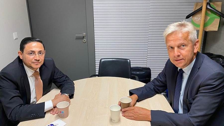 السفير شجاع الدين يناقش مع مسؤول في البرلمان النمساوي مستجدات الأوضاع في بلادنا