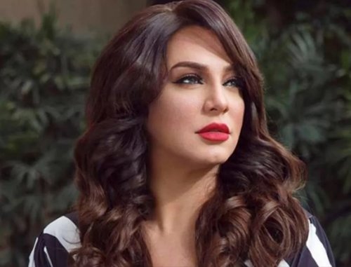 بعد طلاقها من وائل رمضان.. سألوا الفنانة السورية سلاف فواخرجي: مين أكتر ممثل نفسك تتجوزيه؟ فأجابت بكل جرأة واختارت هذا