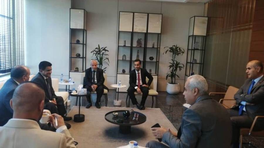 وفد حكومي يطلع على تجربة الشركة العربية للتعدين بالأردن