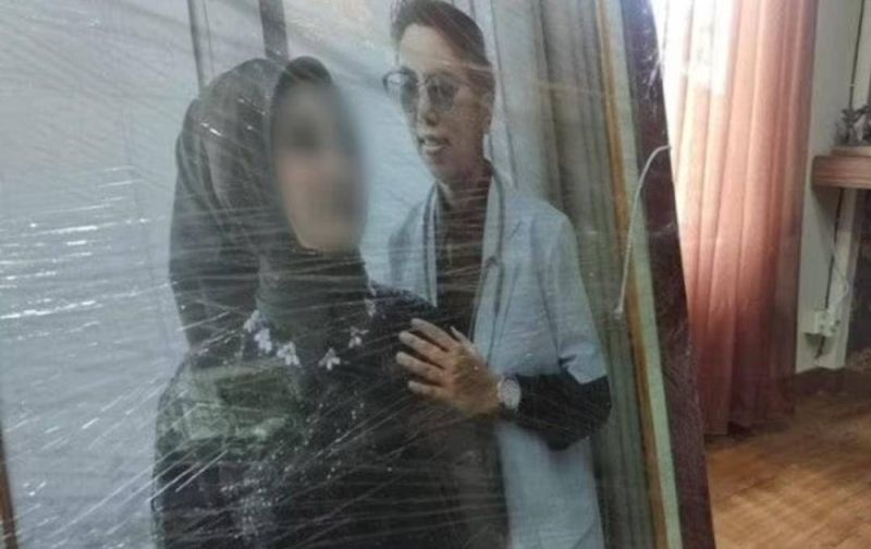 امرأة إندونيسية تتزوج من رجل تعرفت عليه عبر الإنترنت.. وبعد 10 شهور كانت المفاجأة!