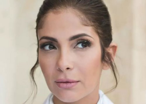 منى زكي تتدخل برسالة (مفاجئة) إلى نهاد أبو القمصان بعد تهديدها بتقديم بلاغ ضد الداعية مبروك عطية!