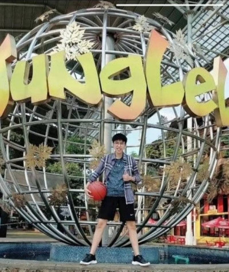 امرأة إندونيسية تتزوج من رجل تعرفت عليه عبر الإنترنت.. وبعد 10 شهور كانت المفاجأة!