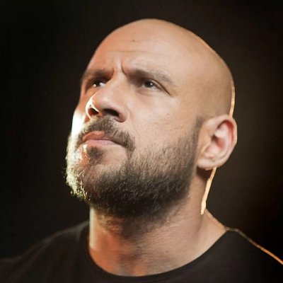 ما لا تعرفه عن حياة النجم أحمد مكي.. مواهب متعددة وغير متوقعة وأرباح كبيرة في سن المراهقة من خارج المجال الفني