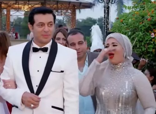 حقيقة زواج مصطفى شعبان أخيراً من هذه الفنانة يصدم الوسط والجمهور.. أولى الصور من (شرم الشيخ)