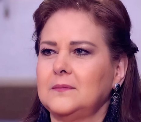 وآخيرا رشوان توفيق يفارق الـ صمت ويكشف لاول مره المستور وهذا ما شاهده في المنام عن الراحلة دلال عبد العزيز .. الصدمة في ردة فعل دنيا سمير الغير متوقعة..؟