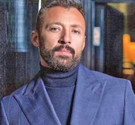 لطالما اخفاها عن الجميع لشدة جمالها ..شوف دلوقتي زوجة الفنان المصري ’’أحمد فهمي‘‘ الذي اثارت الجدل بحسنها الذي سلب العقول.... شوف دلوقتي