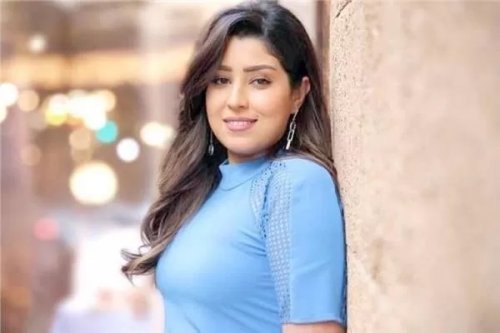 بعد ظهورها بوزن ملفت للنظر برشاقة جورجينا .. أيتن عامر تكشف حقيقة إجرائها عملية تكميم المعدة