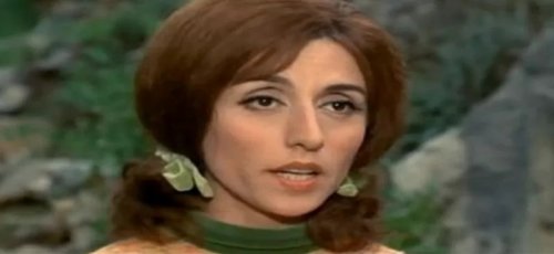 بعد ان تساقط شعرها وأصبحت جلد على عظم.. ظهور (محزن) للفنانة فيروز في عمر الـ87 تحولت لكومة عظام !! صورة