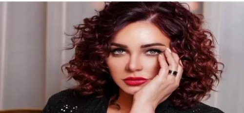 سلاف فواخرجي تستعيد جمالها وشبابها عقب الانفصال عن وائل رمضان.. لن تصدقوا كيف ظهرت وذاب الجميع من جمالها كأنها في سن المراهقة!! صورة