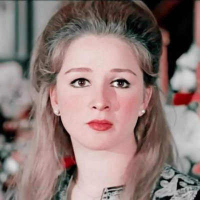 فولة وانقسمت نصفين / صدمة بعد ظهور شبيهة نجلاء فتحي ومواقع التواصل تتداول الصورة بكثافة.. نسخة طبق الأصل!...شوف دلوقتي الصور