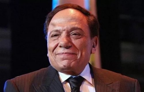 نجوم استنكروا استنكاراً زعامة عادل إمام وهجموا عليه.. هوياتهم ستصدمك!! يعرف يفشخ بقه هو زعيم مسرحيته وبس