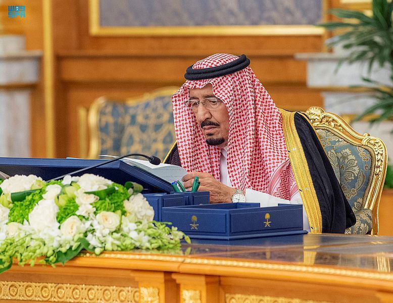 السعودية: مجلس الوزراء يعقد جلسته برئاسة خادم الحرمين ويتخذ عدداً من القرارات (فيديو+صور)