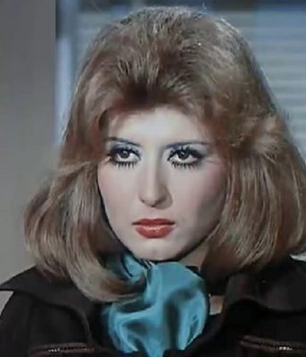 تحول من نجم شهير إلى شحات يأكل وجبة واحدة في اليوم.. مأساة موجعه للفنان المصري الذي خذله الجميع وصرفت الفنانة سهير رمزي الملايين لعلاجه!